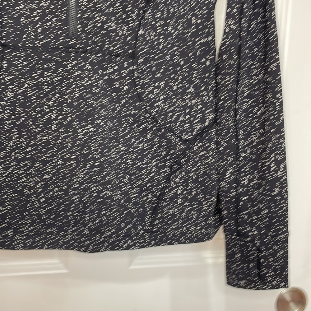 Lululemon Define Pullover Half Zip Pocket Size 8 … - image 3